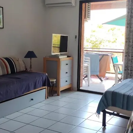 Moriani Climatise 4 A 5 Pers Apartmán
