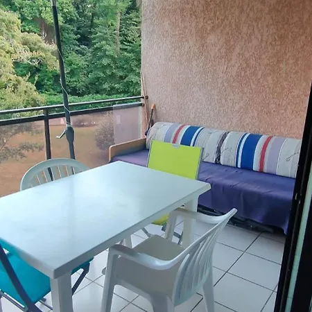 Moriani Climatise 4 A 5 Pers Apartmán